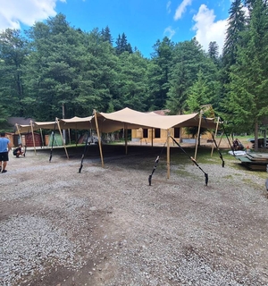 Cort african (10x20m)